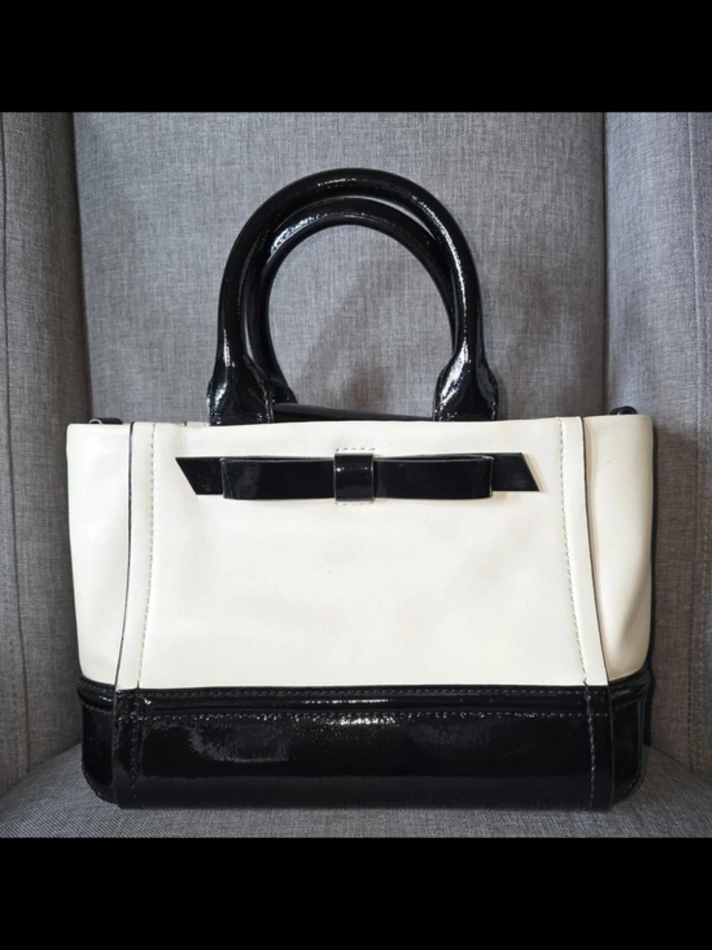 Classic Kate Spade 2-Tone White and Black Bow Tote Circa 2013